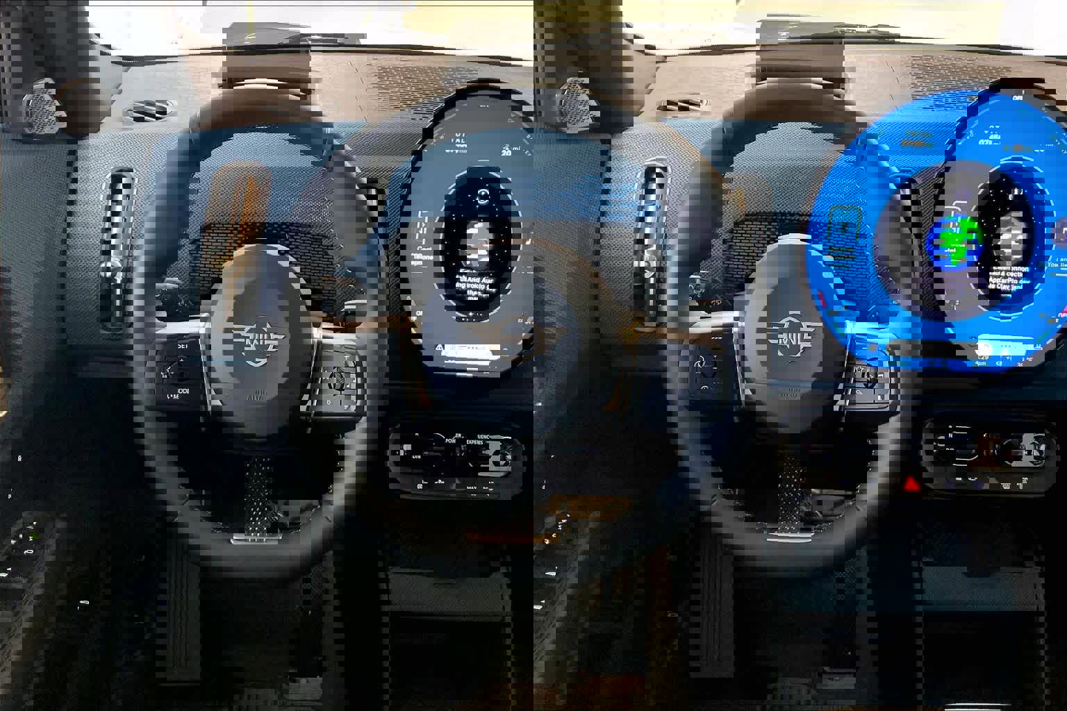 Used 2025 MINI Cooper Countryman SE w/ Comfort Package Max image 5