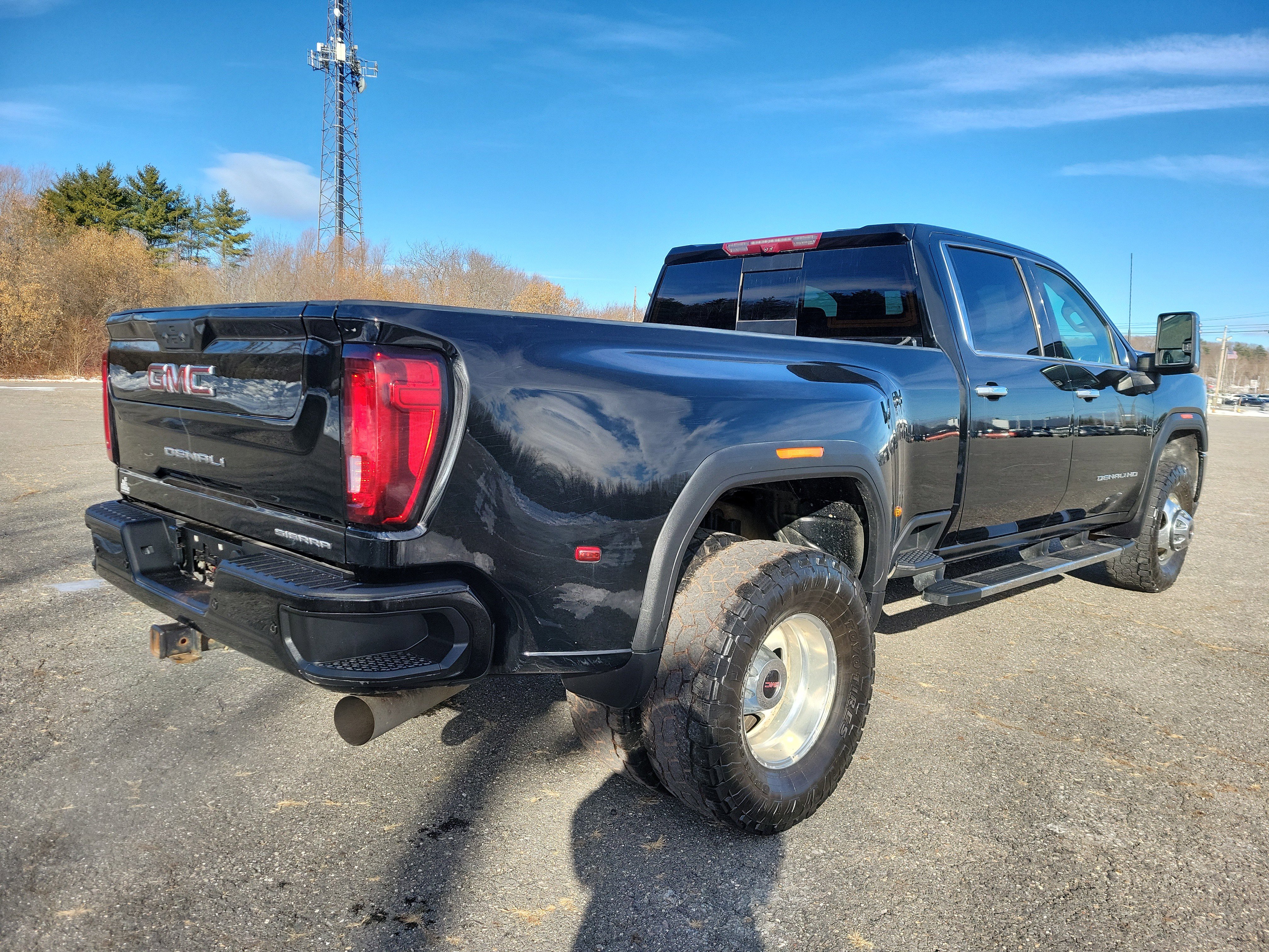 Used 2022 GMC Sierra 3500 Denali w/ Denali Ultimate Package image 5