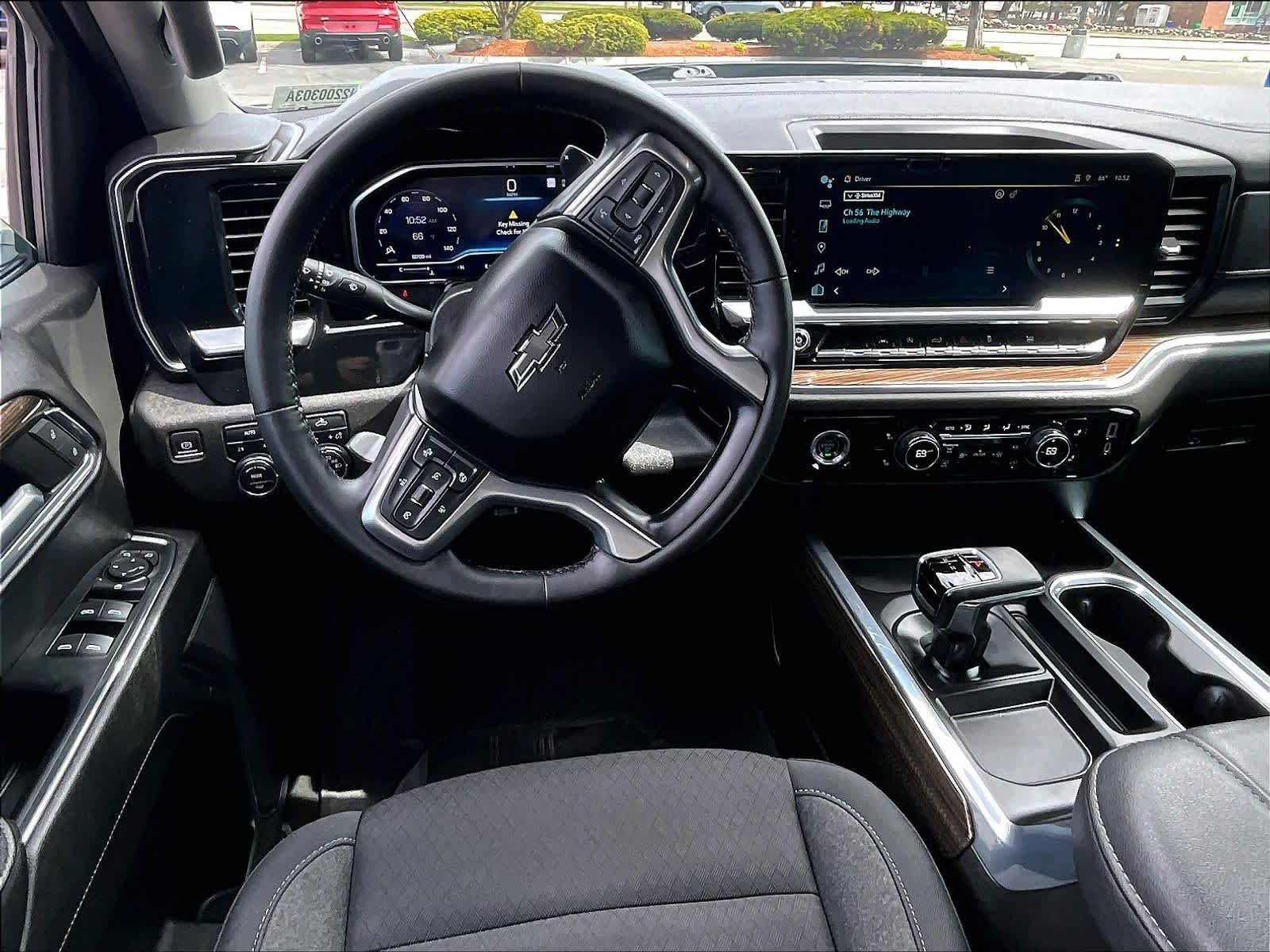 Used 2023 Chevrolet Silverado 1500 RST AWD/4WD image 16