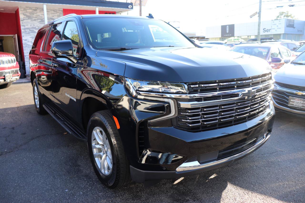 Used 2023 Chevrolet Suburban LT AWD/4WD image 7