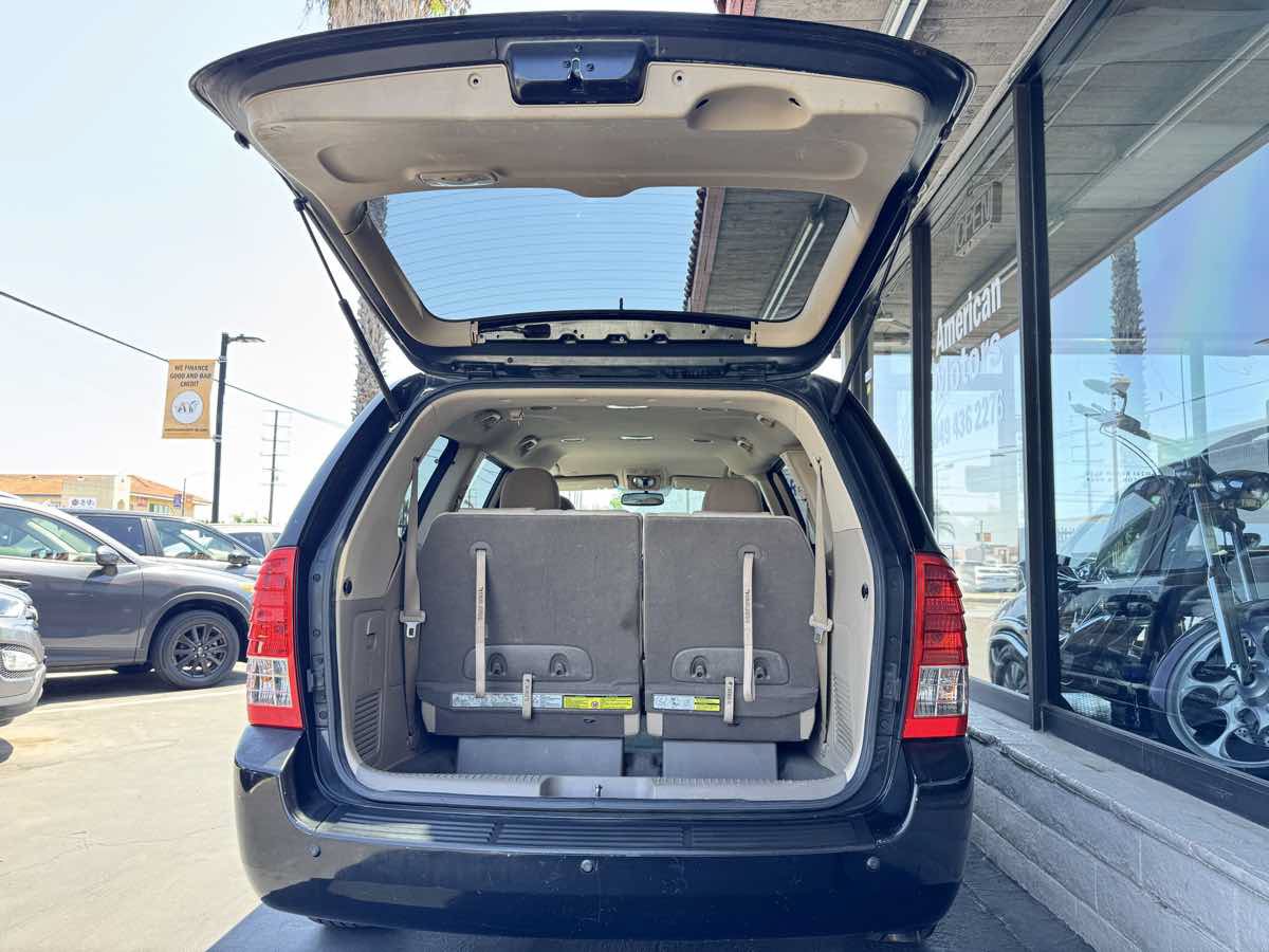 Used 2012 Kia Sedona LX w/ PWR Pkg FWD image 15