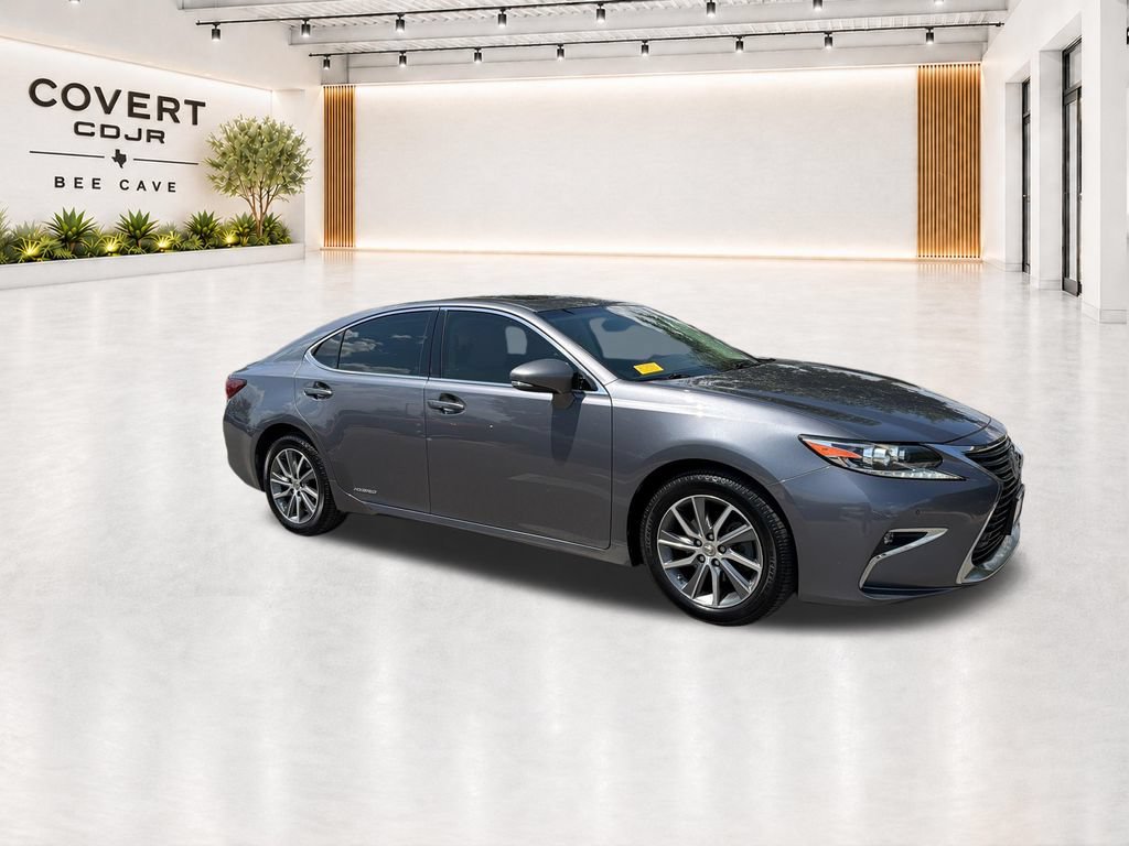 Used 2016 Lexus ES 300h w/ Luxury Package w/Wood Trim FWD image 15