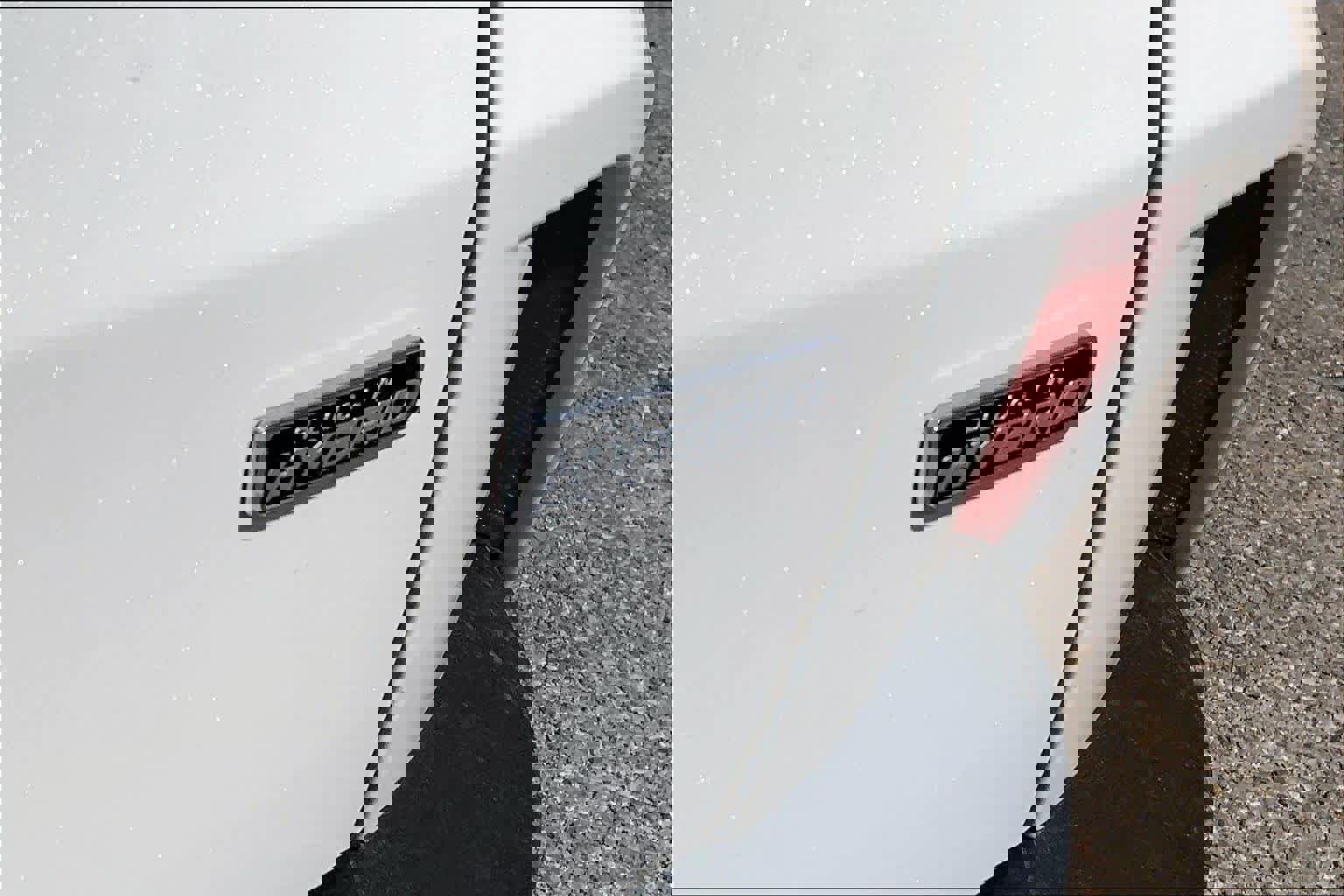 Used 2025 Ford Escape SE w/ Class II Trailer Tow Package image 9