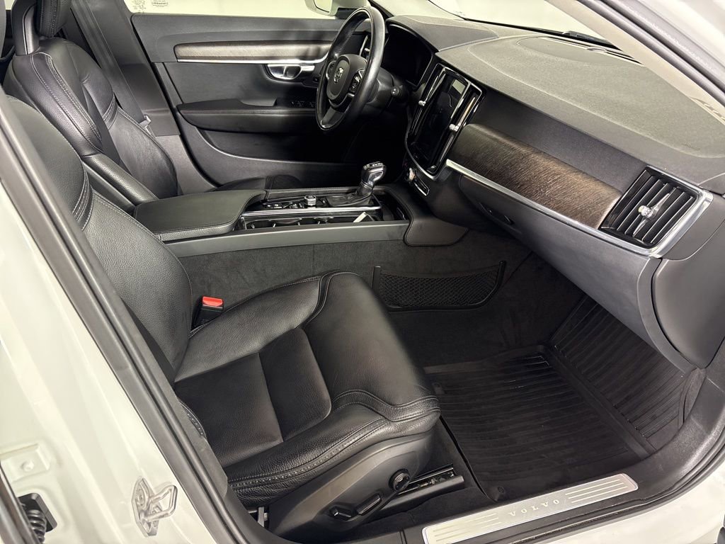 Used 2018 Volvo V90 T6 Cross Country w/ Convenience Package image 15