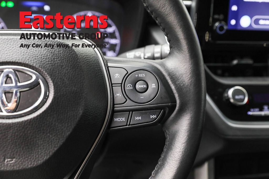 Used 2024 Toyota Corolla Cross LE image 16