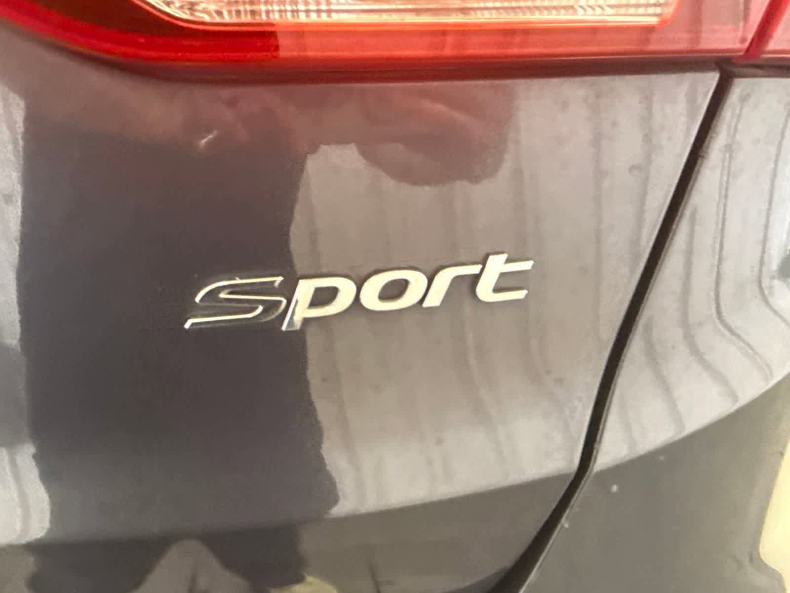 Used 2018 Hyundai Santa Fe Sport w/ 2.4L Value Package 02 FWD image 16