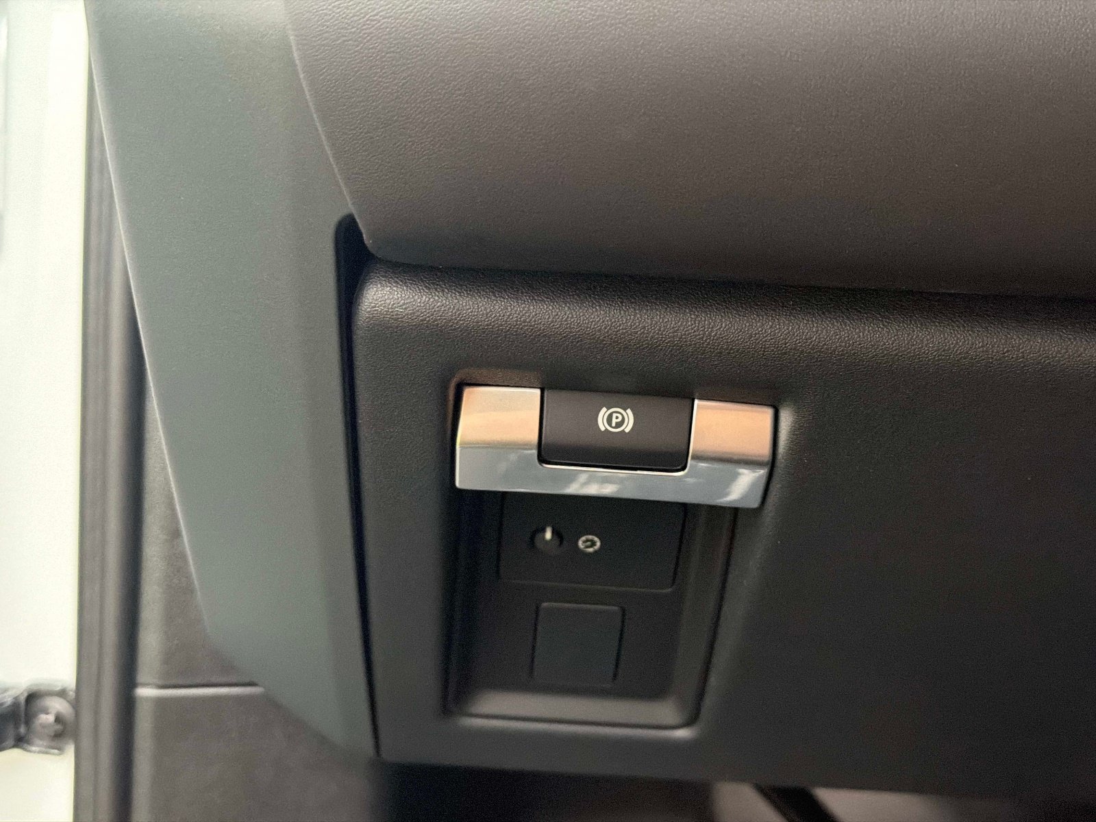 New 2026 Land Rover Defender 130 S AWD/4WD image 30