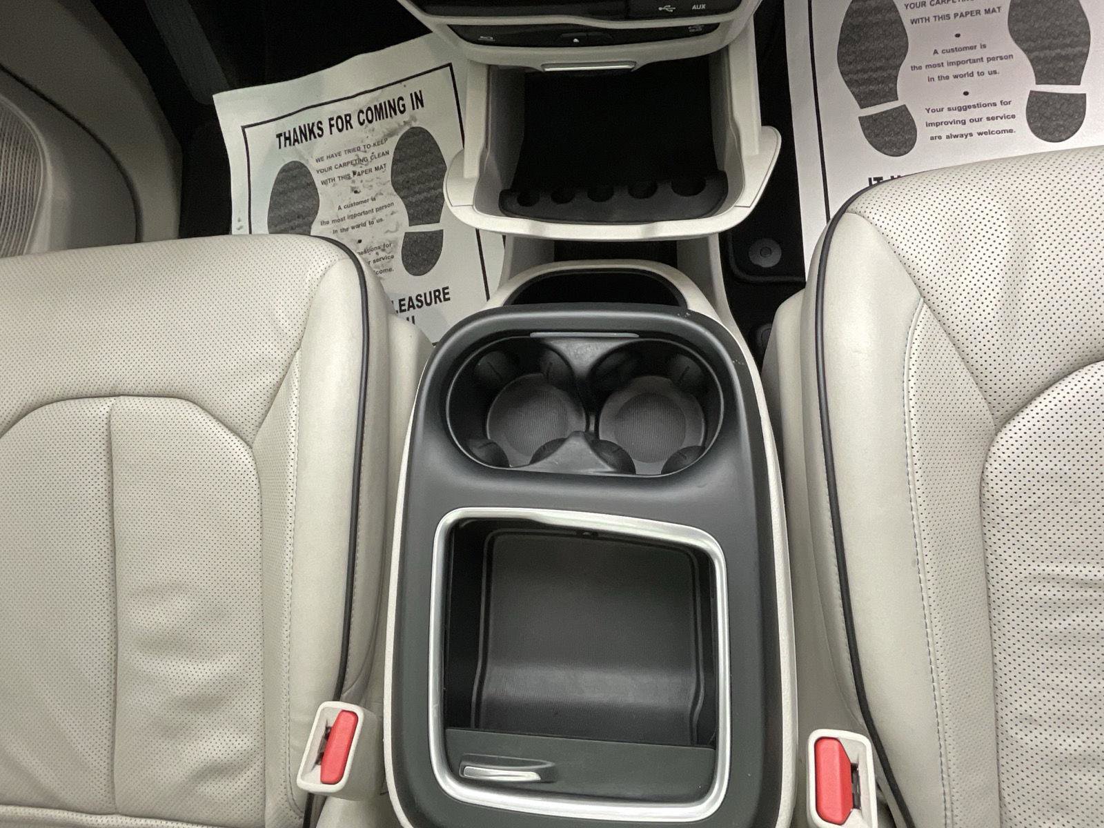 Used 2018 Chrysler Pacifica Limited w/ Advanced Safetytec Group image 12