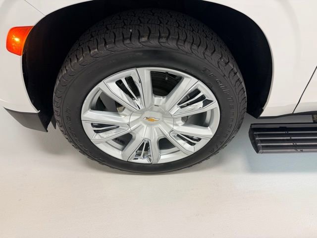 Certified 2024 Chevrolet Suburban High Country w/ Premium Package 2 AWD/4WD image 21