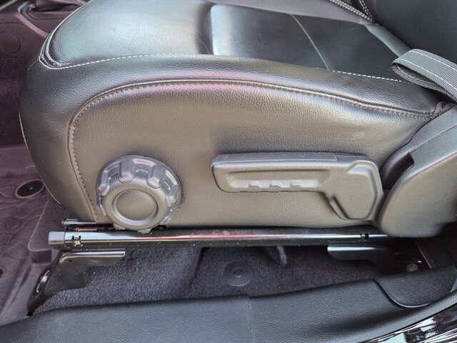 Used 2023 Jeep Wrangler Sahara w/ Cold Weather Group image 15