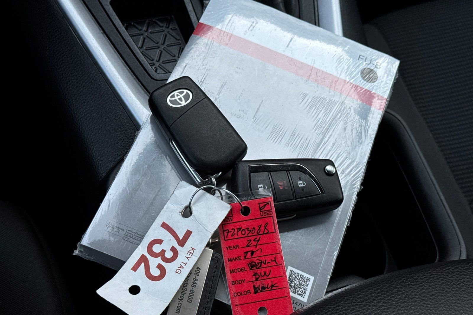 Used 2024 Toyota RAV4 LE image 11