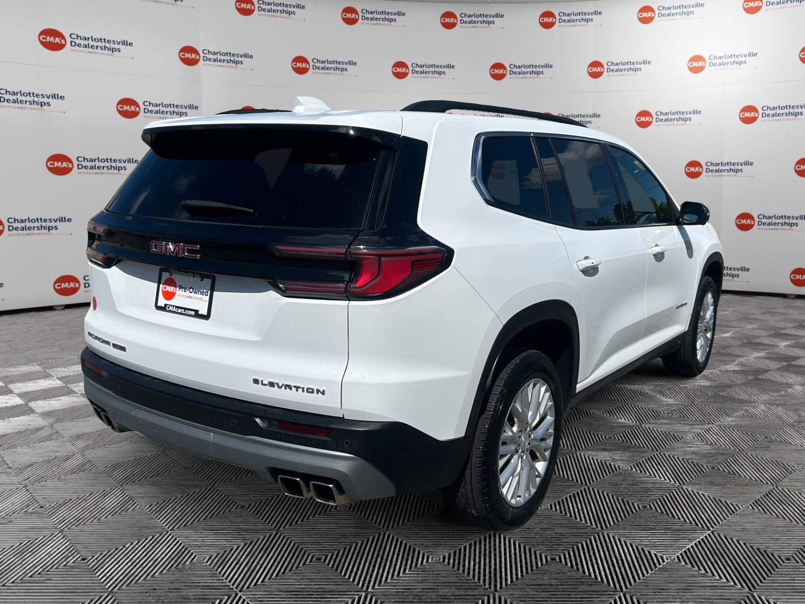 Used 2026 GMC Acadia Elevation w/ Elevation Premium Package AWD/4WD image 5