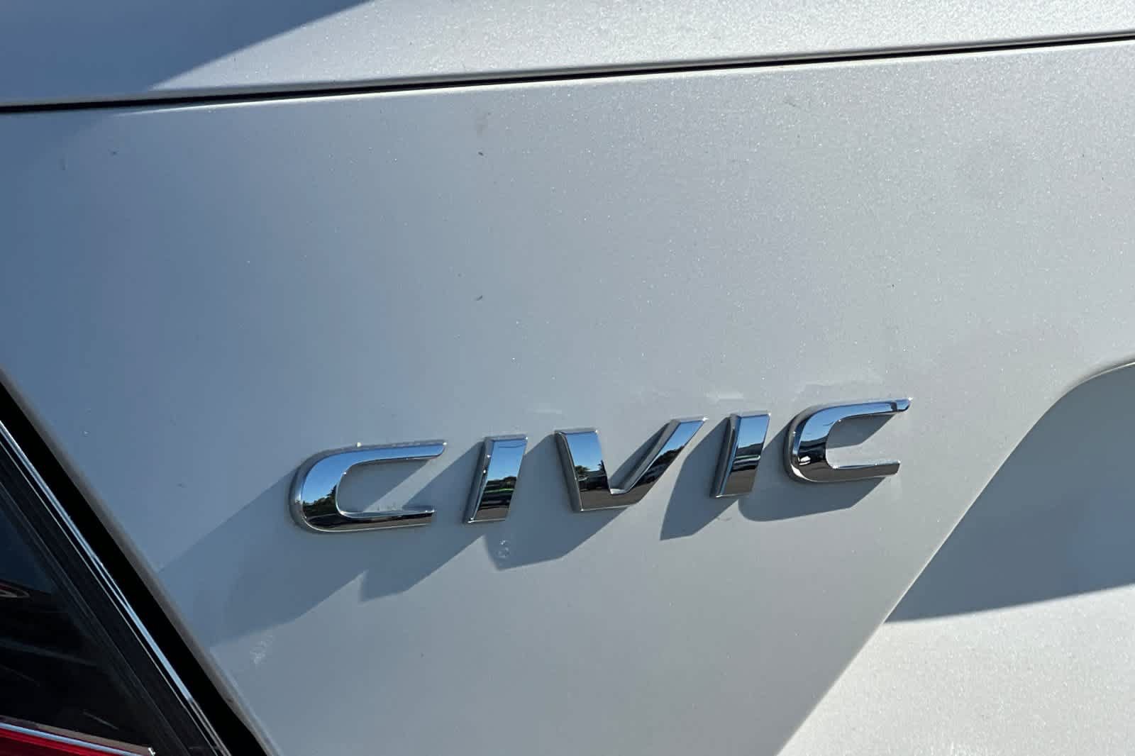 Used 2018 Honda Civic EX image 30