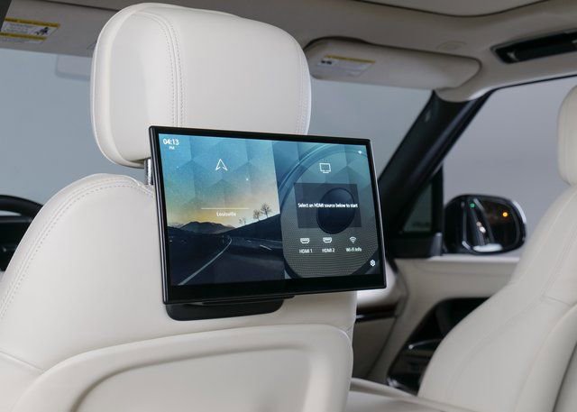 Used 2023 Land Rover Range Rover SE image 13