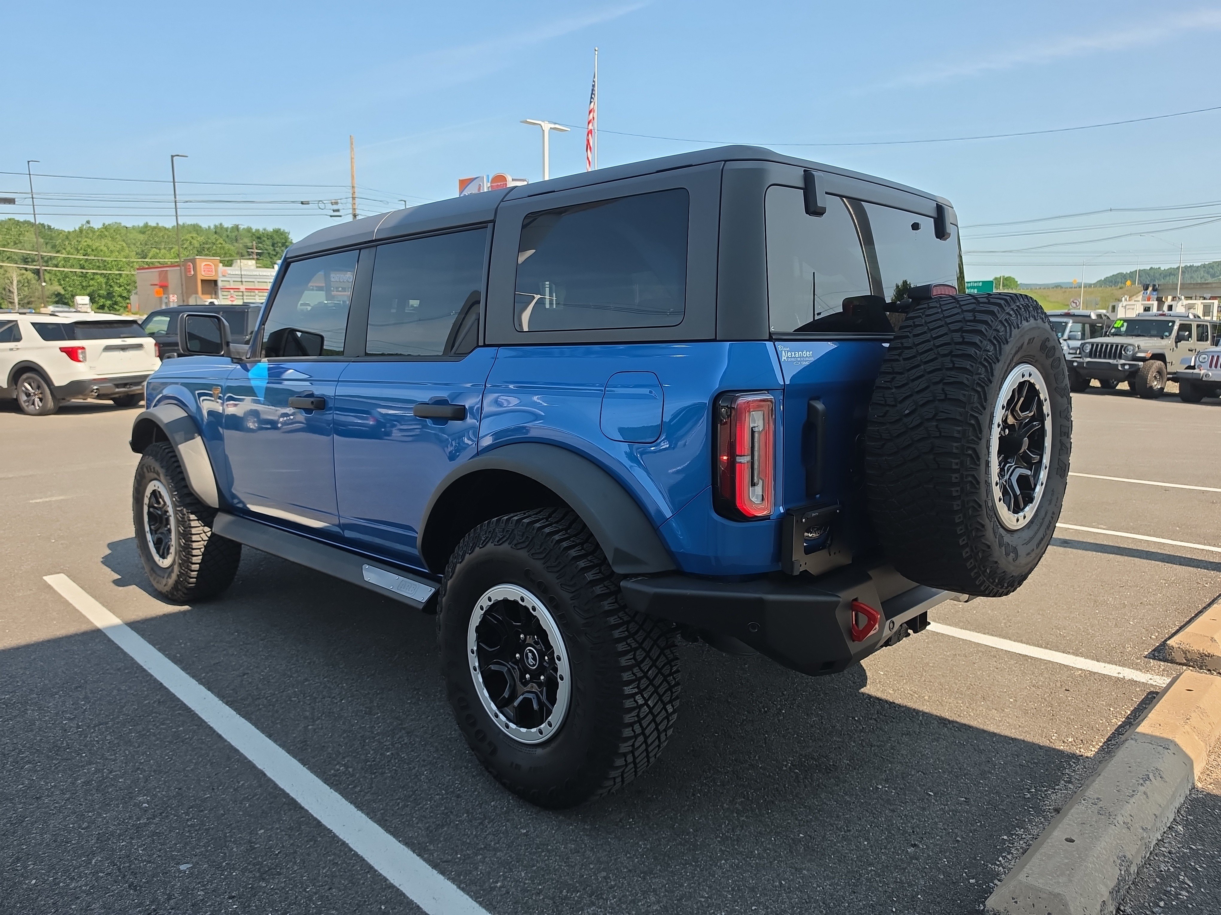 Used 2025 Ford Bronco Badlands AWD/4WD image 6