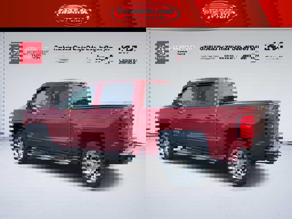 Used 2018 Chevrolet Silverado 1500 LT w/ LT Eassist Package image 6