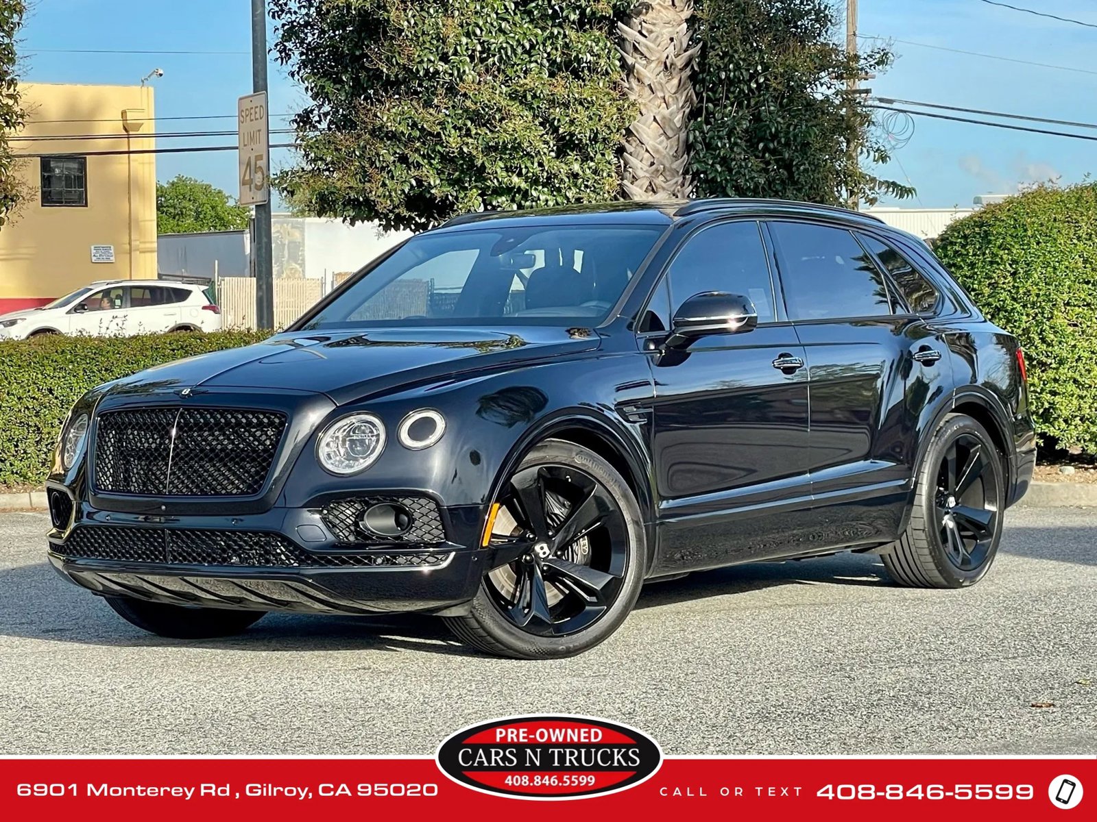 Used 2017 Bentley Bentayga image 50
