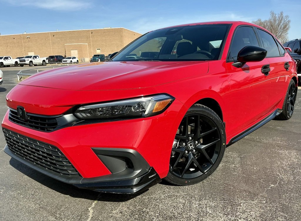 Used 2023 Honda Civic Sport image 3