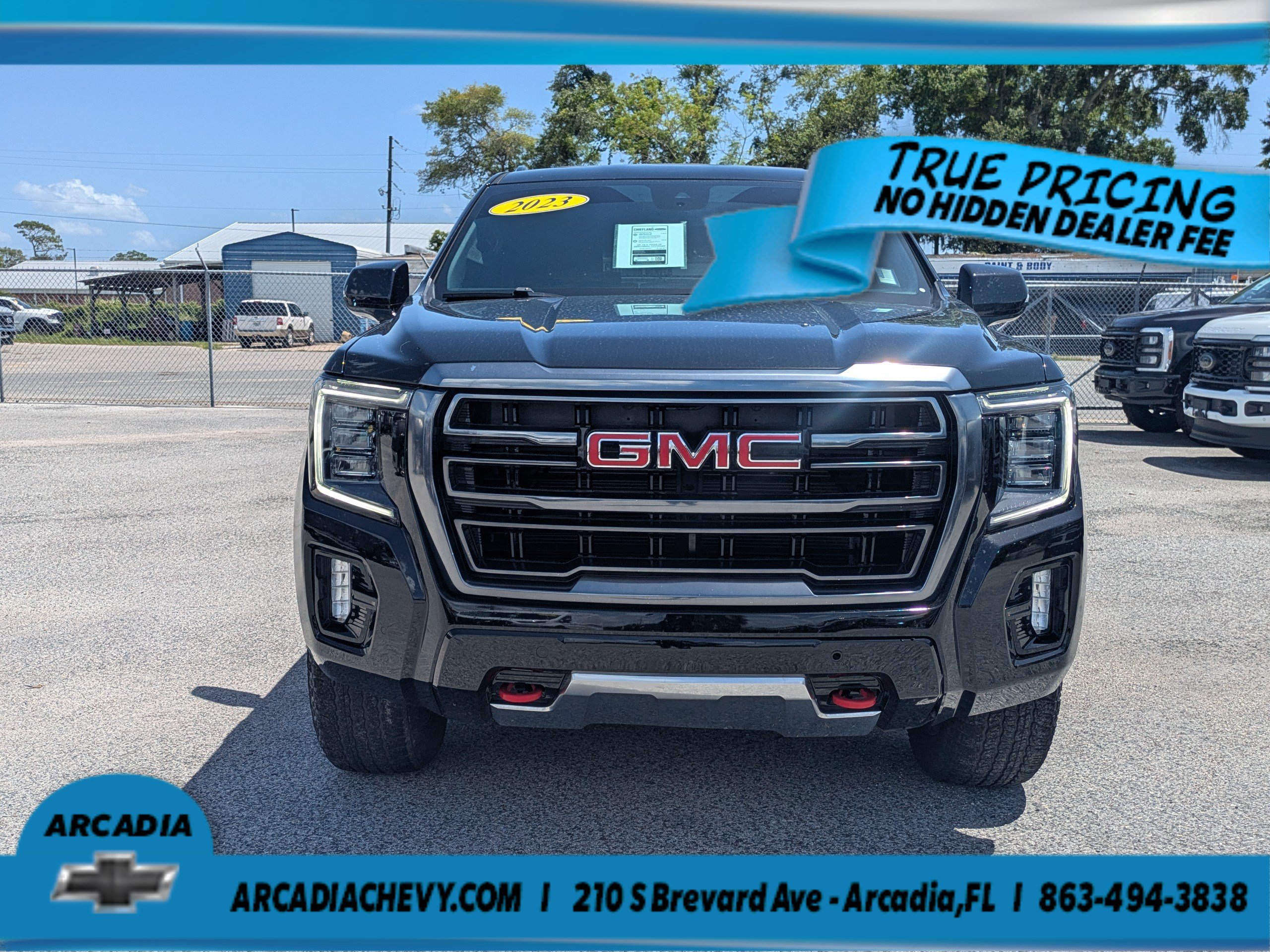Used 2023 GMC Yukon AT4 AWD/4WD image 9