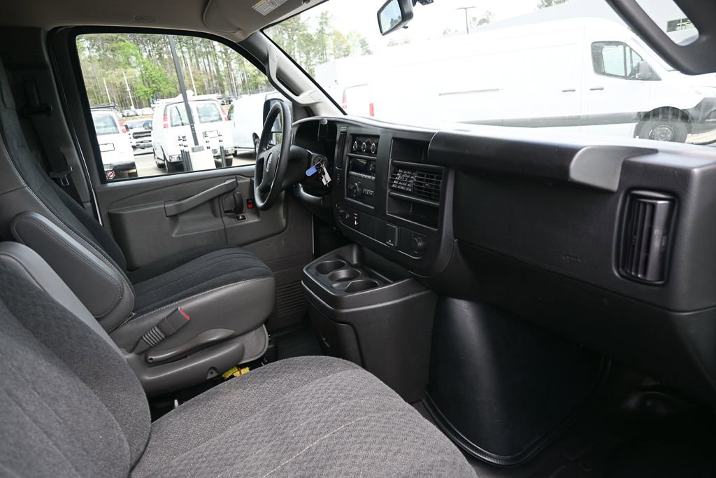 Used 2024 GMC Savana 2500 w/ Driver Convenience Package image 18