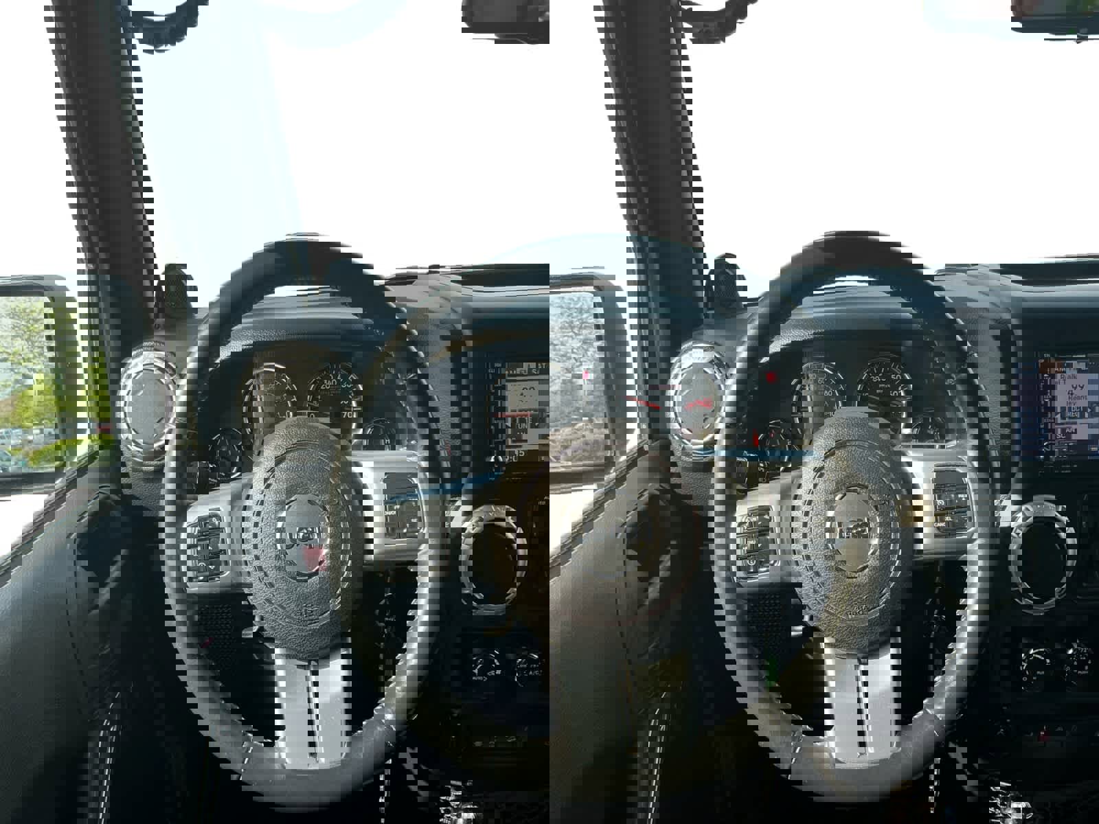 Used 2014 Jeep Wrangler Unlimited Rubicon image 11