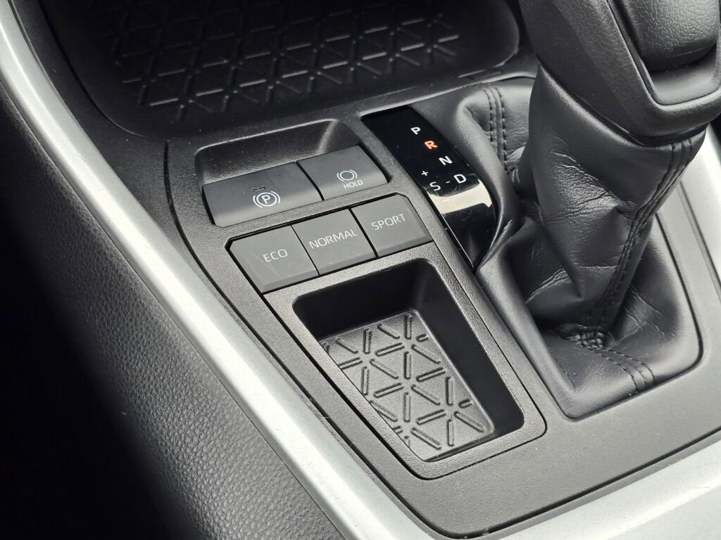 Certified 2024 Toyota RAV4 LE image 34