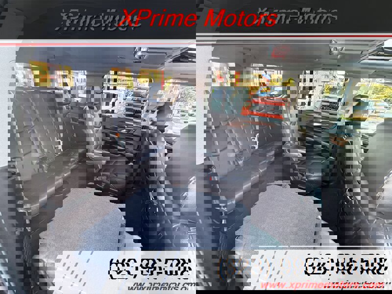 Used 2016 Cadillac Escalade ESV Luxury AWD/4WD image 36