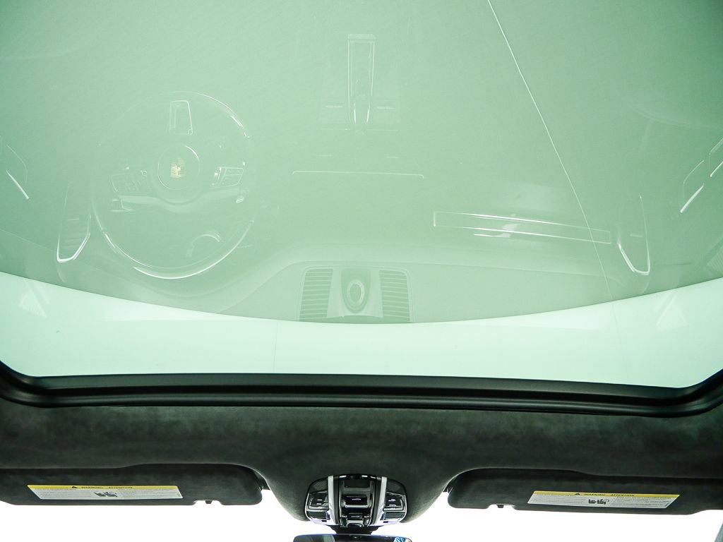 Certified 2021 Porsche Cayenne Turbo image 23