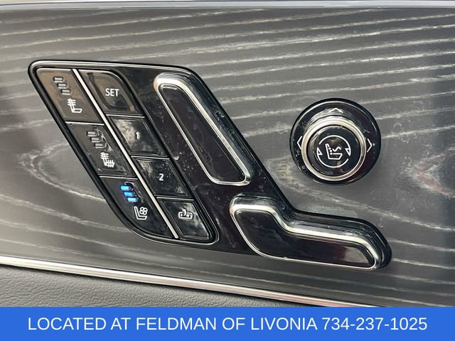 Used 2024 Cadillac Lyriq Luxury w/ LPO, Floor Liner Package image 38