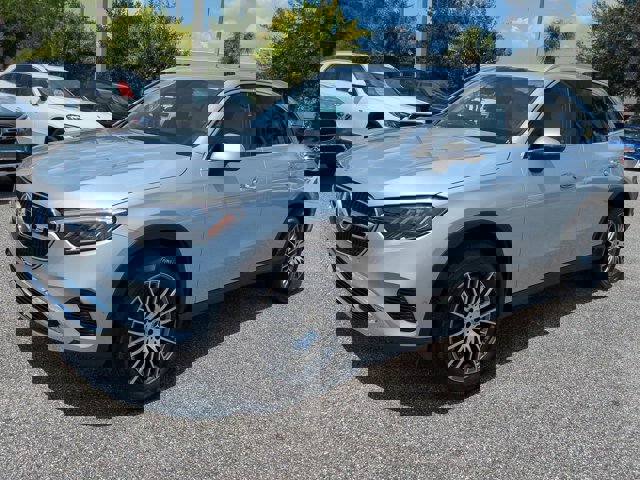 Used 2026 Mercedes-Benz GLC 300 4MATIC image 8