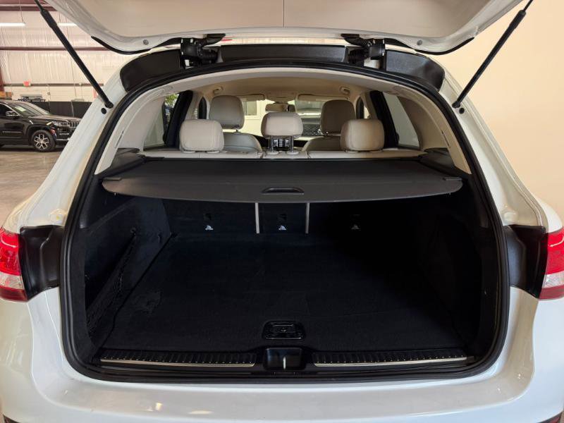 Used 2016 Mercedes-Benz GLC 300 image 20