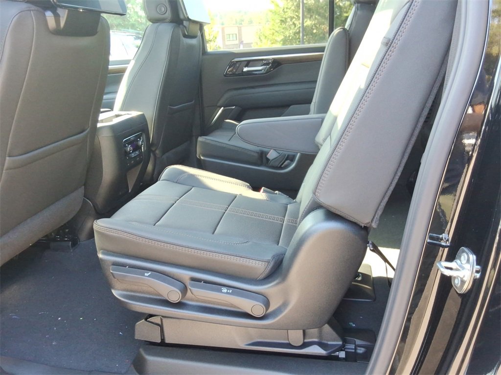 New 2026 Chevrolet Suburban High Country image 19