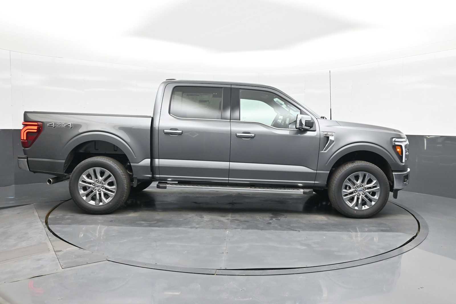 New 2026 Ford F150 Lariat w/ Equipment Group 501A Mid image 9
