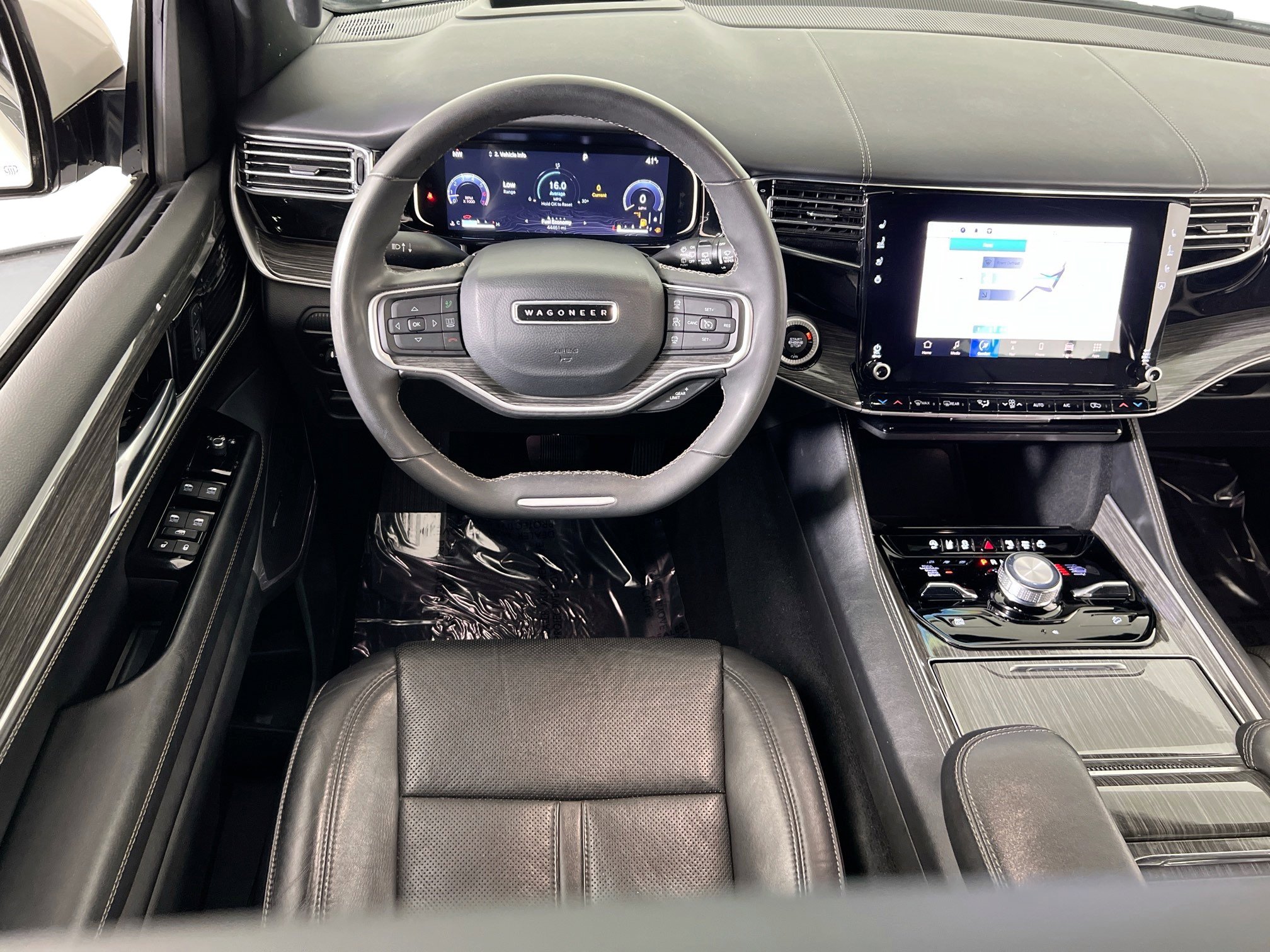 Used 2022 Jeep Wagoneer Series III image 23