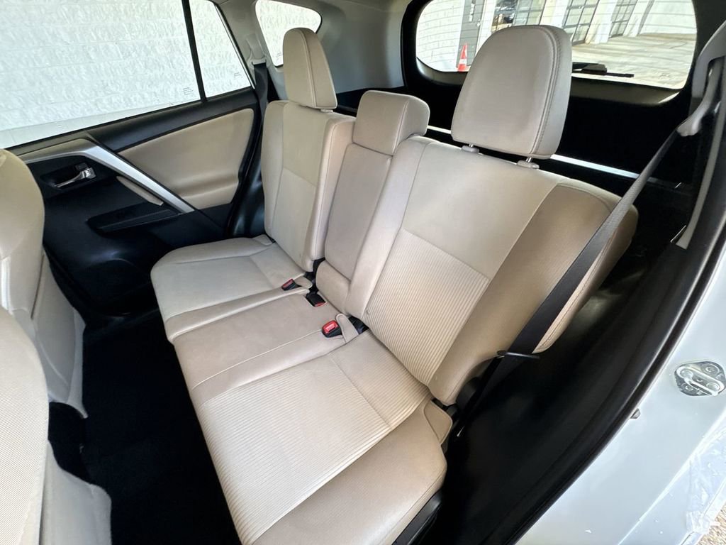 Used 2015 Toyota RAV4 XLE image 25