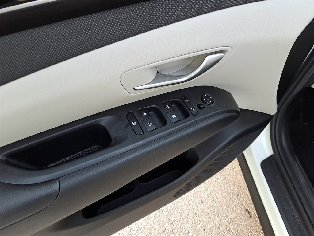 Used 2023 Hyundai Tucson SEL w/ Convenience Package image 16