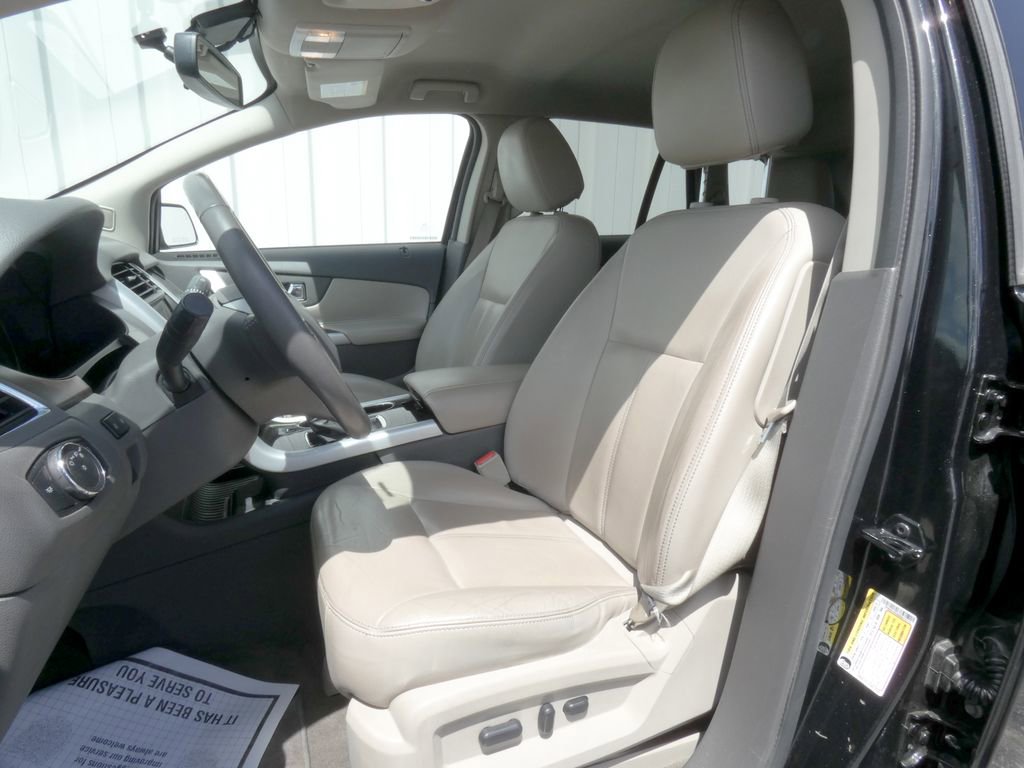 Used 2013 Ford Edge Limited w/ Driver Entry Pkg FWD image 9