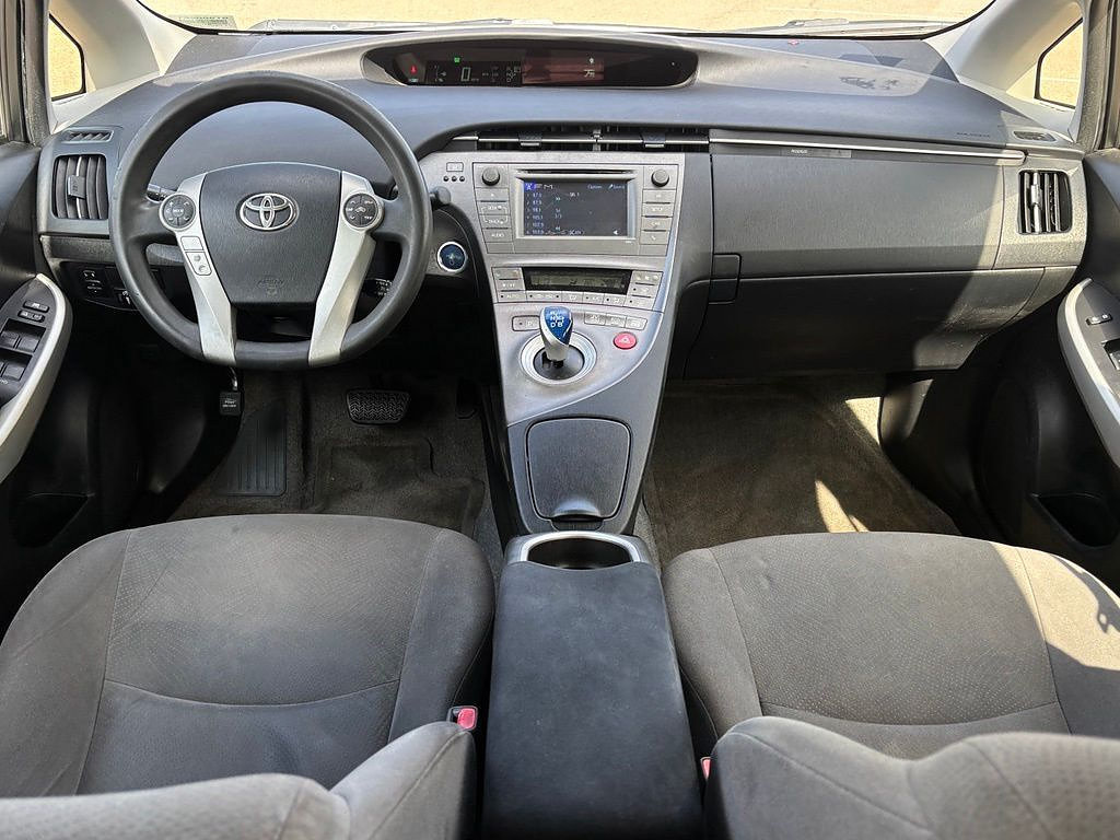 Used 2015 Toyota Prius Two FWD image 32