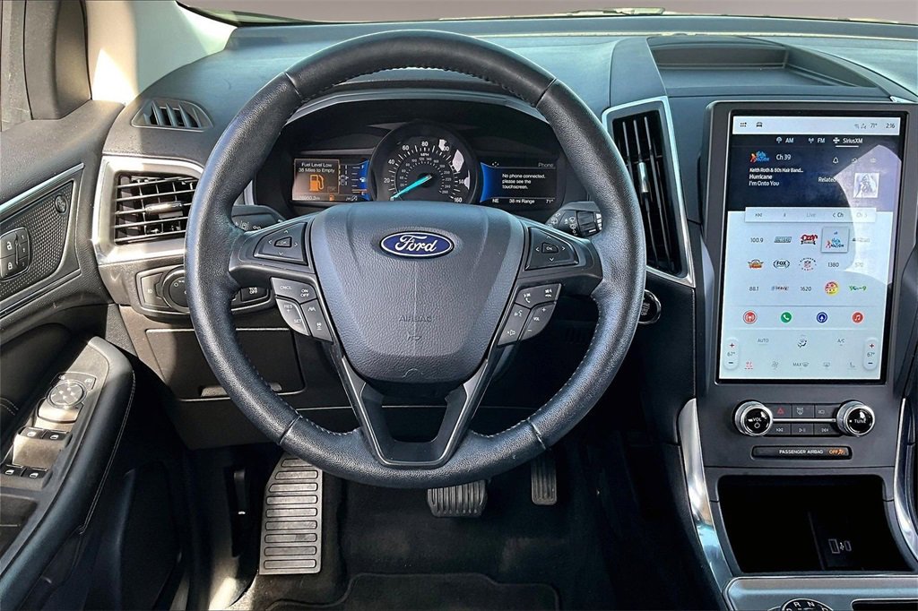 Used 2022 Ford Edge Titanium w/ Equipment Group 301A image 5