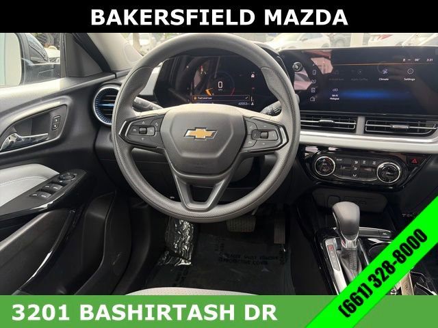 Used 2025 Chevrolet Trax LT image 13
