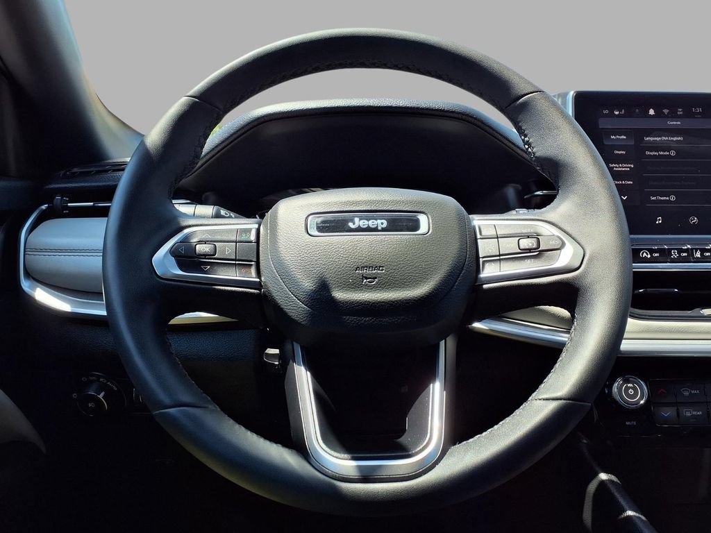 Certified 2025 Jeep Compass Limited AWD/4WD image 15