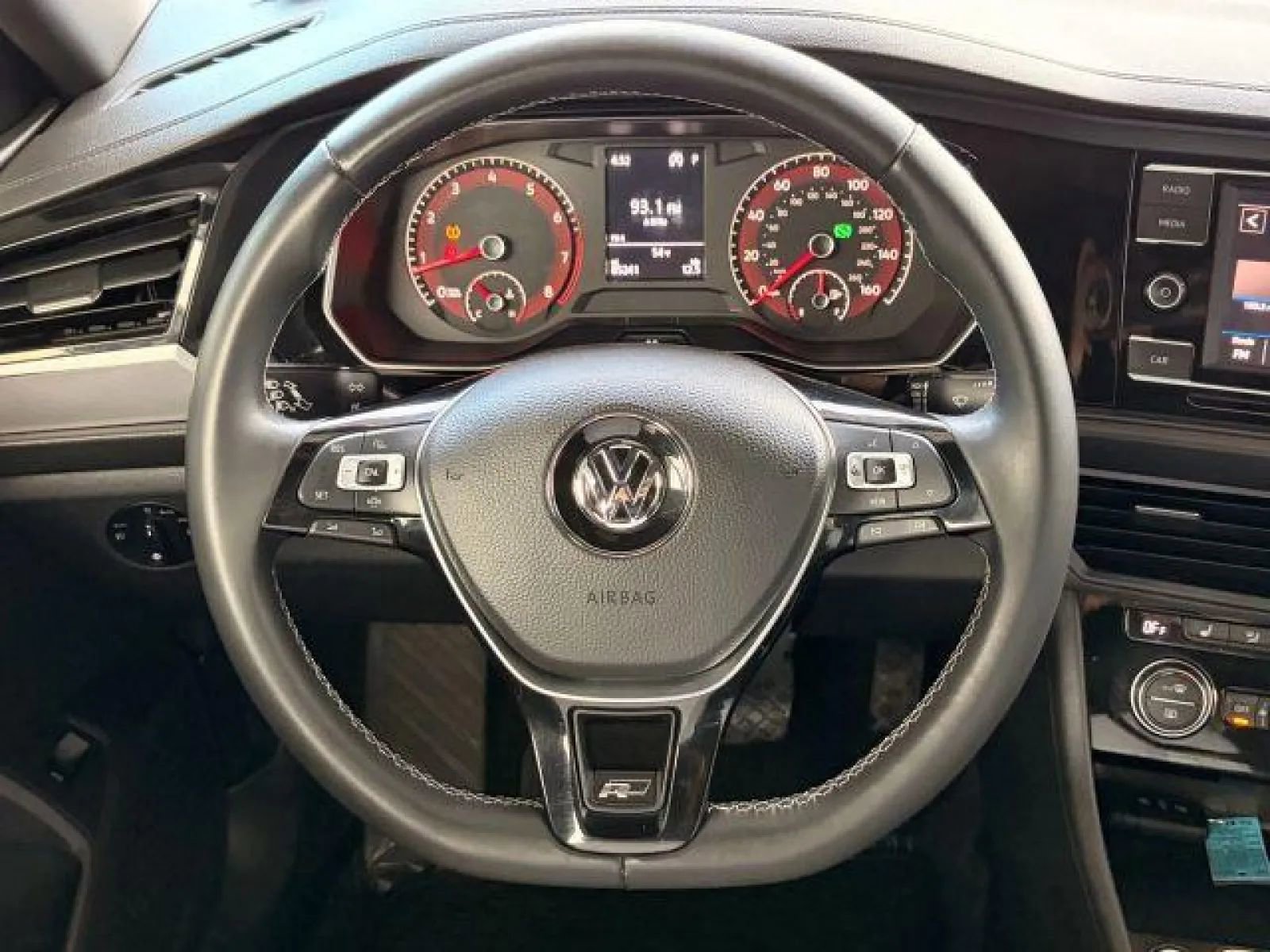 Used 2019 Volkswagen Jetta R-Line image 32