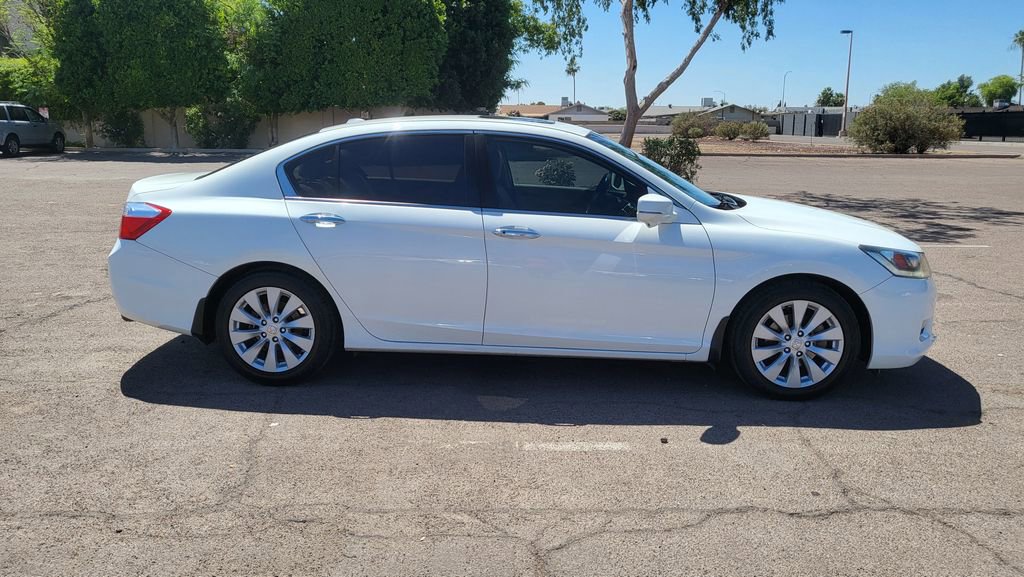 Used 2014 Honda Accord Touring image 9