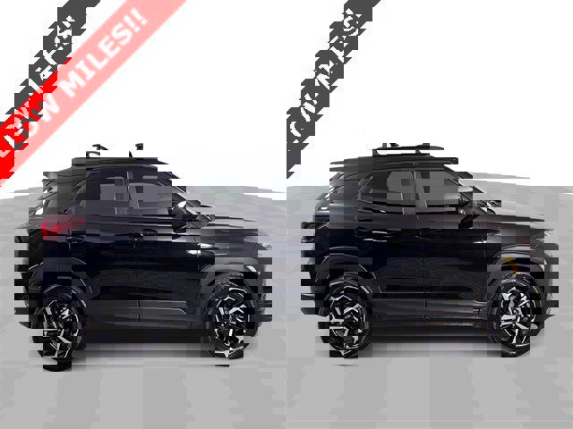 Used 2023 Chevrolet TrailBlazer RS w/ Sun and Liftgate Package image 9