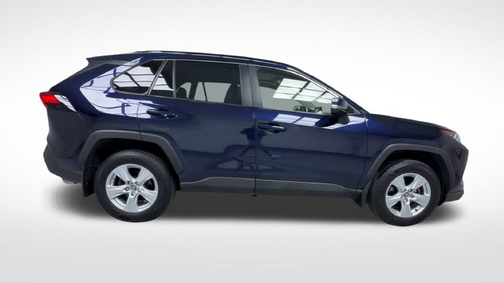Used 2019 Toyota RAV4 XLE w/ Convenience Package AWD/4WD image 9