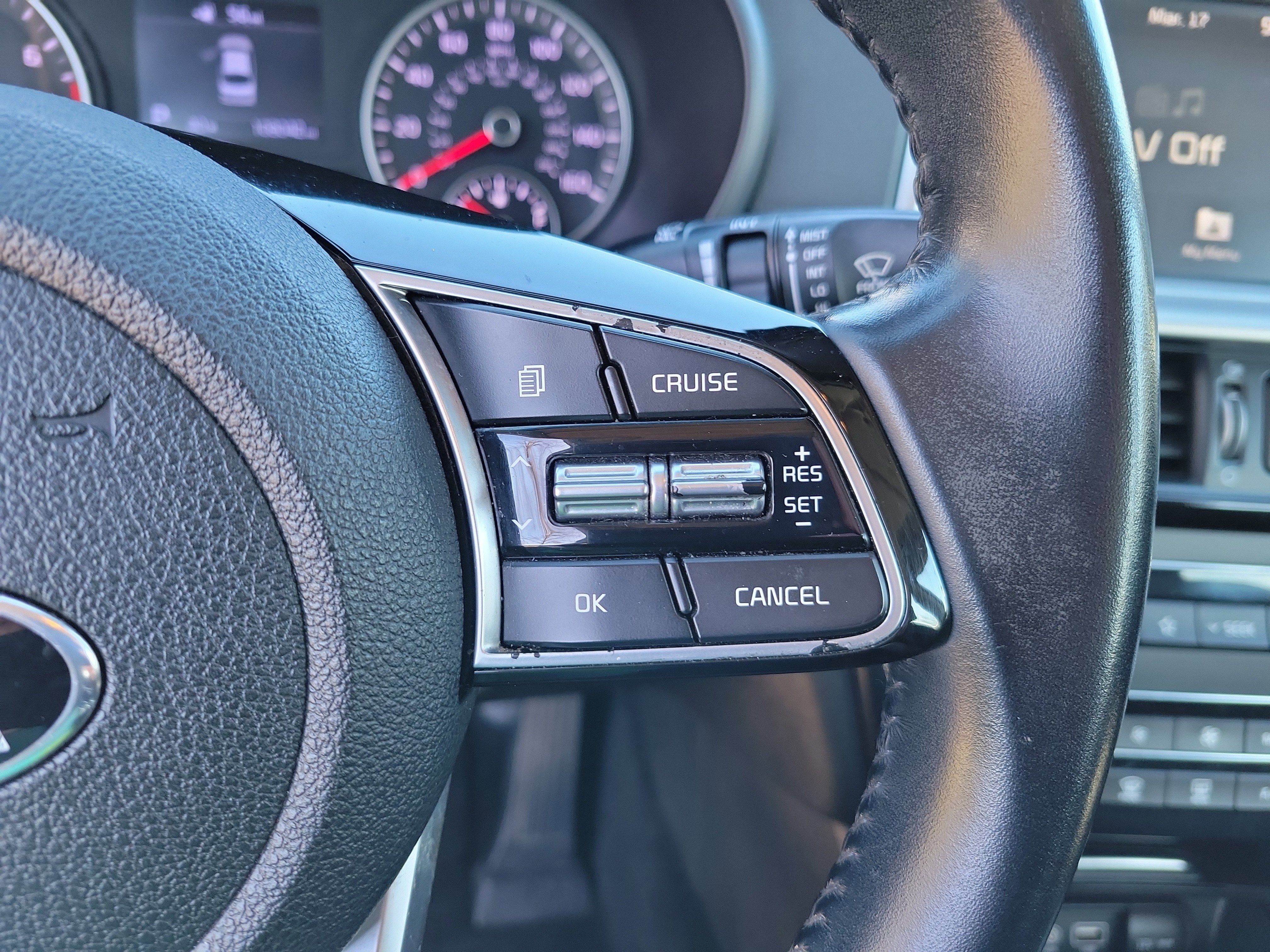 Used 2019 Kia Optima S image 16