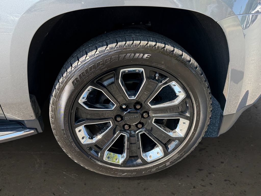 Used 2020 GMC Yukon XL SLT w/ Premium Edition AWD/4WD image 27