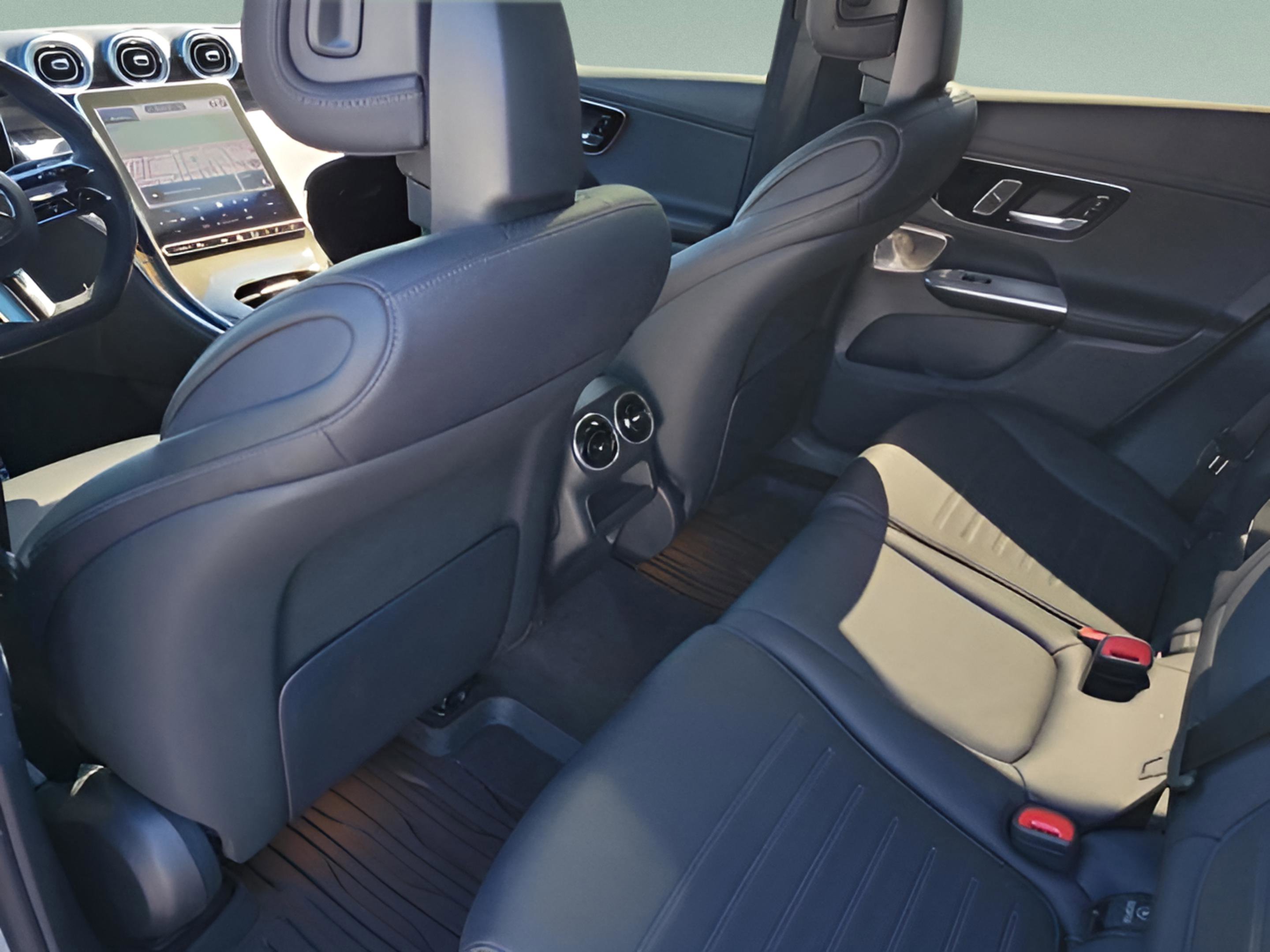 Used 2023 Mercedes-Benz GLC 300 image 10