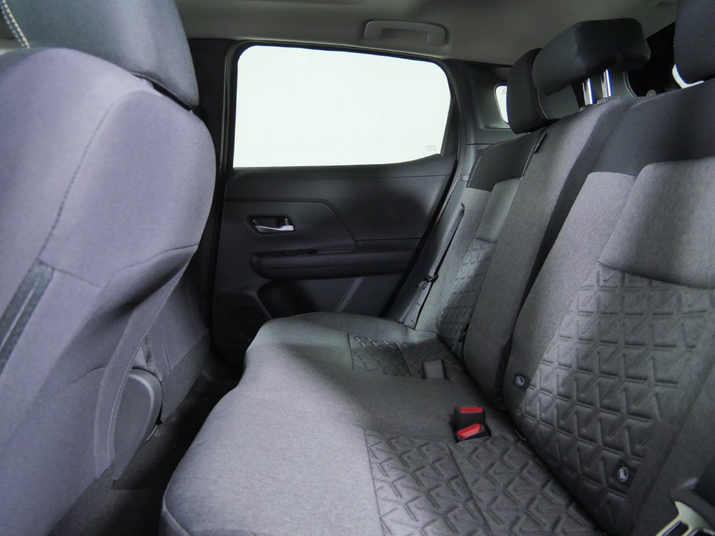 New 2027 Nissan Kicks SV AWD/4WD image 14