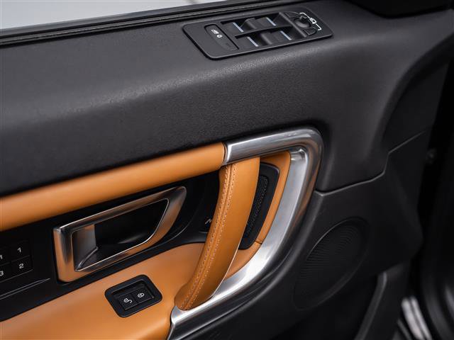 Used 2019 Land Rover Discovery Sport HSE Luxury image 24